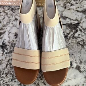 Zodiac Brown Kraft Box with White Script Logo….Sz 9